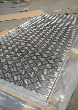 Bagaimana mengidentifikasi kualitas pelat aluminium bermotif