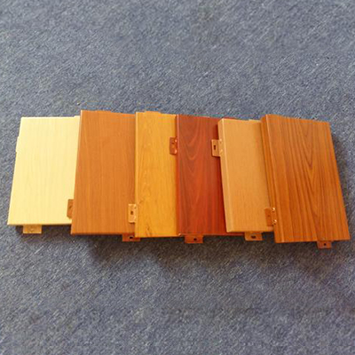 Veneer aluminium biji kayu