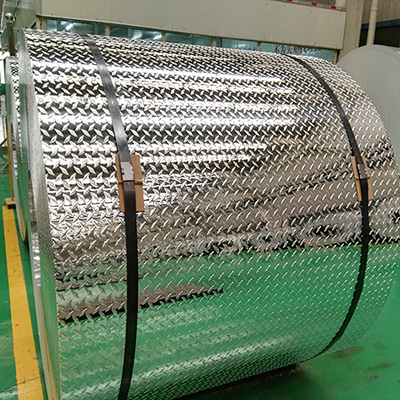 Gulungan aluminium yang diembos